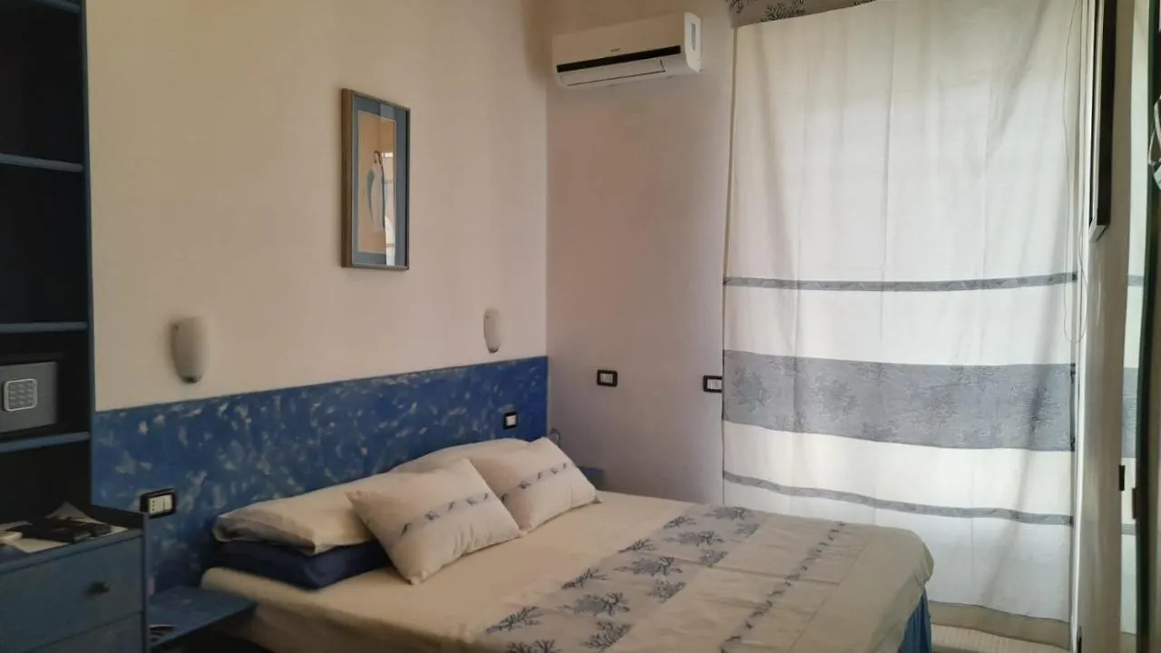 L'Indià Vittorio Affittacamere Alghero 5*,  Italia